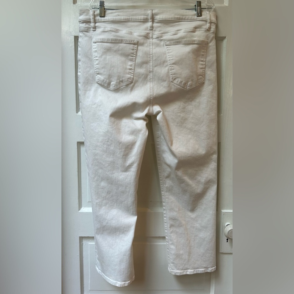 Ann Taylor White Straight Leg Jeans Plus Size 16 - Picture 5 of 5